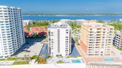 2917 S Atlantic Ave in Daytona Beach Shores, FL - Building Photo - Building Photo