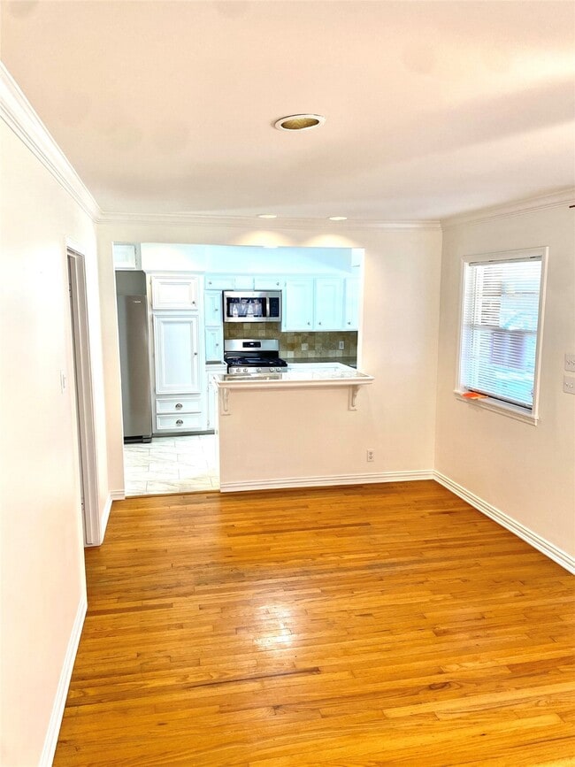 property at 4329 Kinglet St