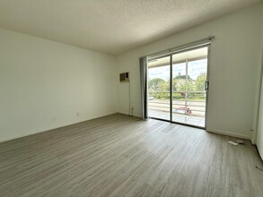 190 Cambridge H in West Palm Beach, FL - Building Photo - Building Photo
