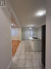 90 Sunflower Cres in Thorold, ON - Building Photo - Building Photo