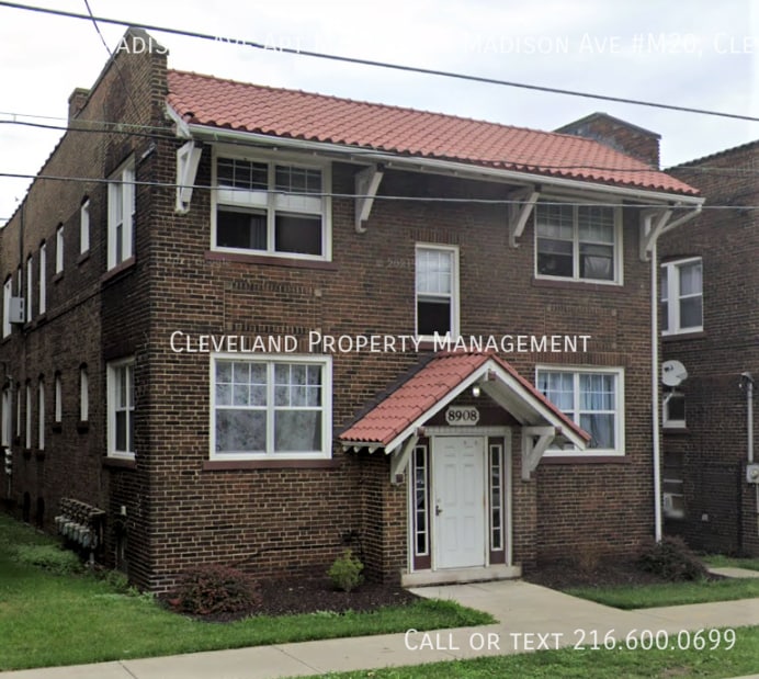 8916 Madison Ave in Cleveland, OH - Building Photo
