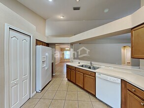 8125 Alamosa Wood Ave in Ruskin, FL - Building Photo - Building Photo