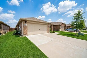 2127 Ocelot St in Crandall, TX - Building Photo