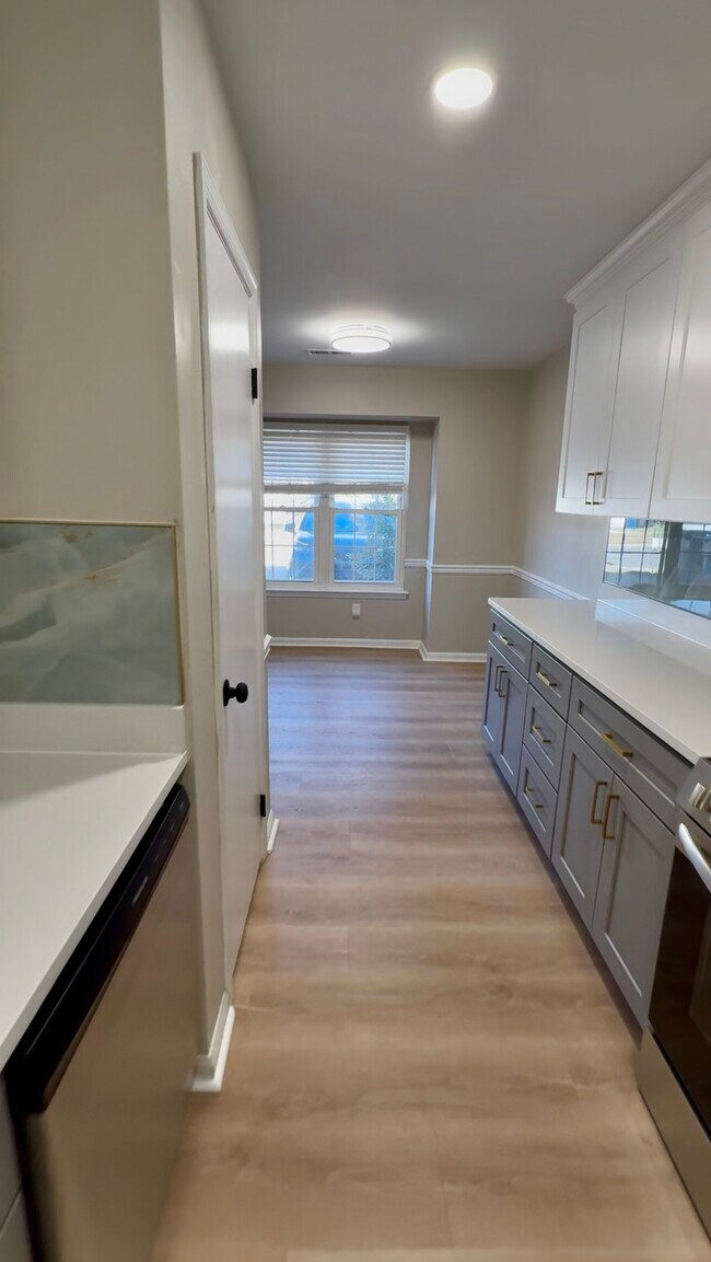 3492 Woodburne Dr in Virginia Beach, VA - Foto de edificio - Building Photo