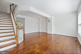 8342 Broderick Cir in Gaithersburg, MD - Building Photo - Building Photo