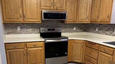 8 Alto Rd in Burlington, CT - Building Photo - Building Photo