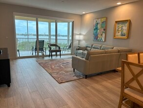 260 Hidden Bay Dr, Unit View of Casey Key in Osprey, FL - Building Photo - Building Photo