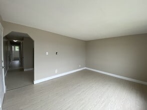 46 Terris Ave in Moncton, NB - Building Photo - Building Photo
