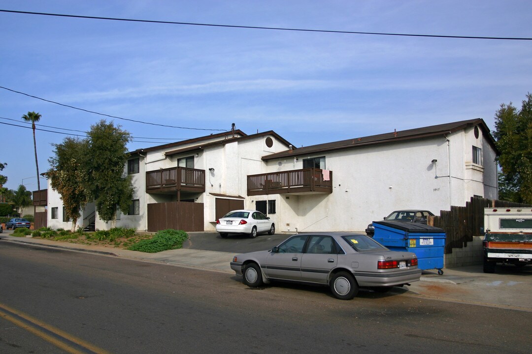 3917 Spring Pl in Spring Valley, CA - Building Photo