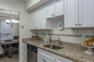 Harpers Point Apartments* in Cincinnati, OH - Building Photo - Building Photo