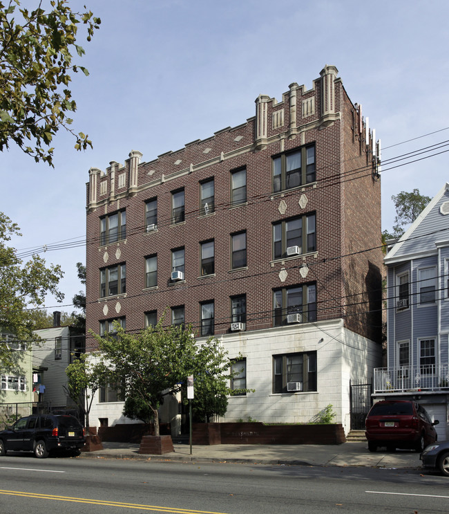 The Sherwood in Jersey City, NJ - Building Photo - Building Photo