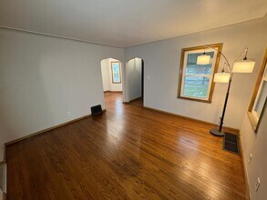 218 W Capistrano Ave in Toledo, OH - Foto de edificio - Building Photo