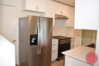 6204 Loukelton Cir in San Diego, CA - Building Photo - Building Photo