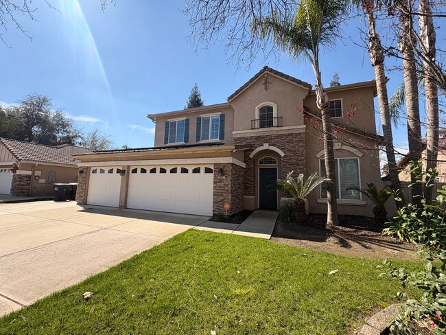 3611 N Carson St in Visalia, CA - Building Photo - Building Photo