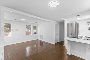 1408 SW 19th Ter in Miami, FL - Building Photo