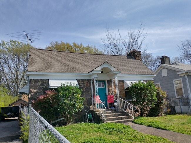property at 1903 Bennett Ave