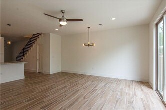 204 Conservation Dr in Austin, TX - Building Photo - Building Photo