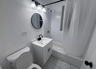 8044 S Maryland Ave, Unit C in Chicago, IL - Building Photo - Building Photo