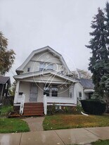 931 Willow Ave in Toledo, OH - Building Photo