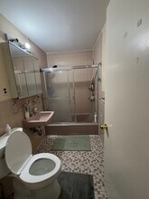 49 Jacqueline Rd, Unit 9 in Waltham, MA - Building Photo - Building Photo