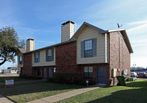 2826 Wimbledon Ct Apartments