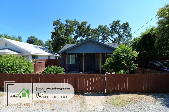 4680 Meade St in Shasta Lake, CA - Building Photo - Building Photo
