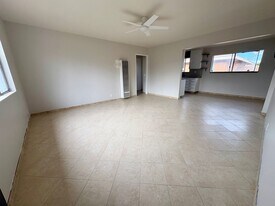 1951 N Ventura Rd in Oxnard, CA - Building Photo