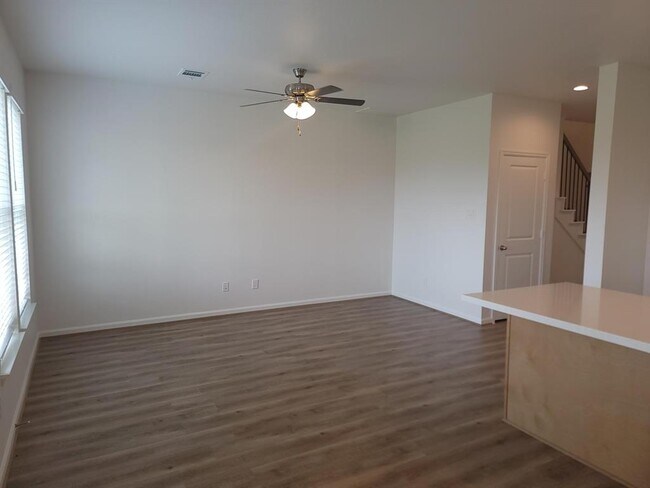 1041 Tillman Ln in East Bernard, TX - Building Photo - Building Photo