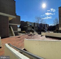 2214 Deerfern Crescent in Baltimore, MD - Building Photo