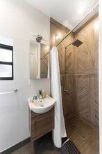 479 E 60th St in New York, NY - Foto de edificio - Building Photo