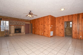 4526 Rock Springs Rd in Jacksons Gap, AL - Foto de edificio - Building Photo