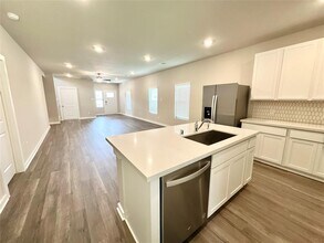 12143 Ridge Top Dr in Conroe, TX - Building Photo - Building Photo