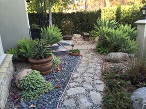 145 S Harper Ave, Unit 145 in Los Angeles, CA - Building Photo - Building Photo