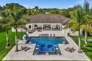 6122 SW 173rd Way in Southwest Ranches, FL - Building Photo