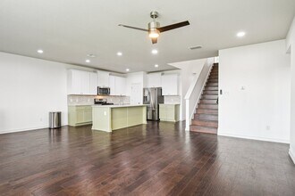 7634 Leonardo Dr in Round Rock, TX - Building Photo - Building Photo