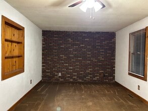 922 S Spring St in Mishawaka, IN - Building Photo - Building Photo