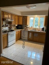 115 Langley Rd in Newton, MA - Building Photo - Building Photo