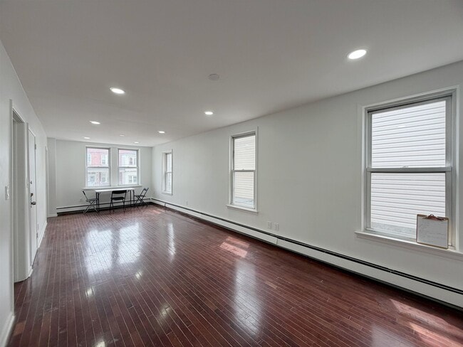 269 Avenue B in Bayonne, NJ - Building Photo - Building Photo