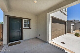 9731 Pelican Pointe Dr in Reno, NV - Building Photo - Building Photo