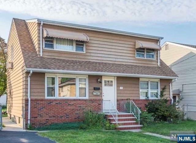15 Bernice Pl in Lodi, NJ - Building Photo