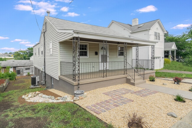 1006 S Quinn St in Arlington, VA - Building Photo - Building Photo