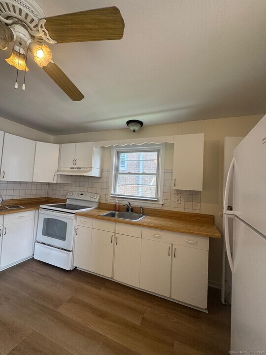 84 McKinley Ave in Bridgeport, CT - Building Photo