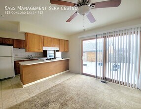 712 Concord Ln in Barrington, IL - Building Photo - Building Photo