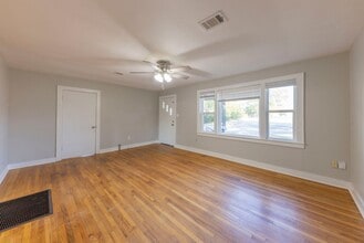 503 N Van St in Searcy, AR - Building Photo - Building Photo