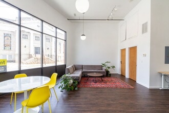 Westview Lofts in Atlanta, GA - Foto de edificio - Building Photo