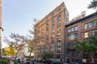 18 W 70th St Apartments