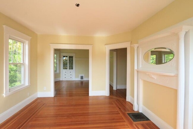 19 Park Ave, Unit 3 in Somerville, MA - Building Photo - Building Photo
