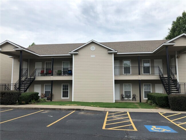 property at 1766 N Gregg Ave