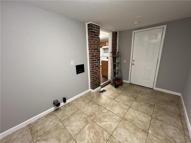 206 Dickson St in Westminster, SC - Building Photo - Building Photo