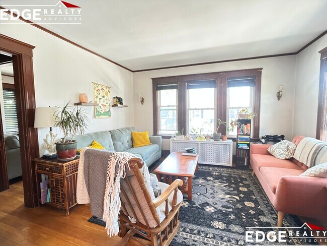 property at 5 Niles St